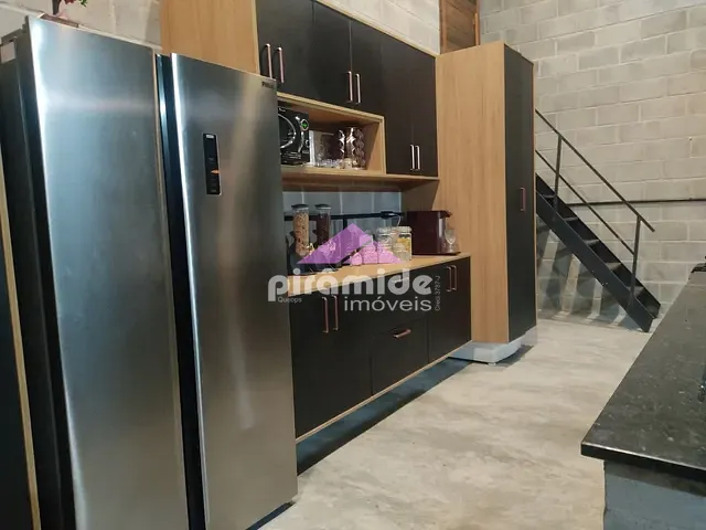 Chácara com 1000m² 6 quartos e 7 banheiros, à venda, no bairro Buquirinha em São José dos Campos