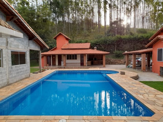 Chácara com 6000m² 2 quartos e 2 banheiros, à venda, no bairro Areias em Itapeva