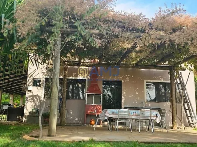 Chácara com 2158m² 4 quartos e 5 banheiros, à venda, no bairro Cachoeirinha em Aragoiânia