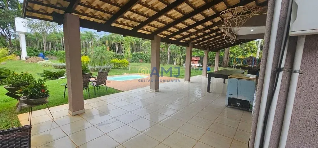 Sítio, 4 quartos, 2158 m² - Foto 1
