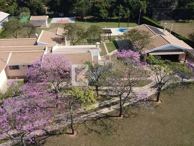 Chácara 3 quartos e 6 banheiros, à venda, no bairro Recanto das Flores em Indaiatuba