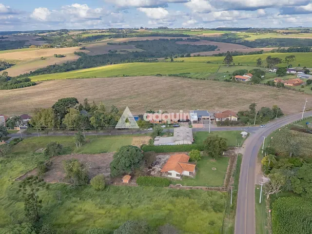Chácara com 3740m² 5 quartos e 3 banheiros, à venda, no bairro Avenida dos Pioneiros em Carambeí