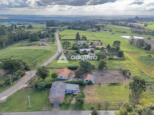 Chácara com 3740m² 5 quartos e 3 banheiros, à venda, no bairro Avenida dos Pioneiros em Carambeí