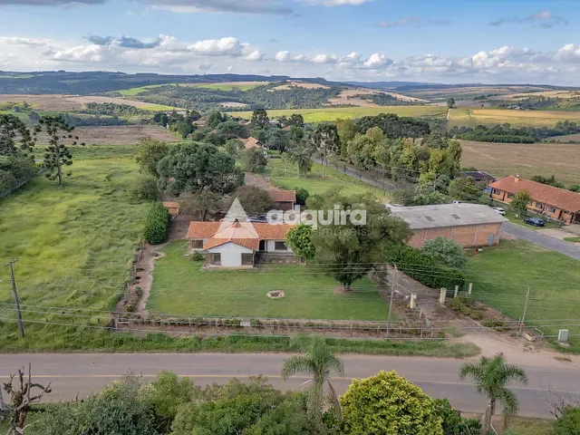 Chácara com 3740m² 5 quartos e 3 banheiros, à venda, no bairro Avenida dos Pioneiros em Carambeí