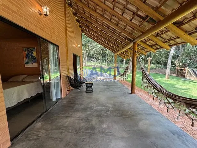 Chácara com 1200m² 2 quartos e 3 banheiros, à venda, no bairro Countryville em Hidrolândia