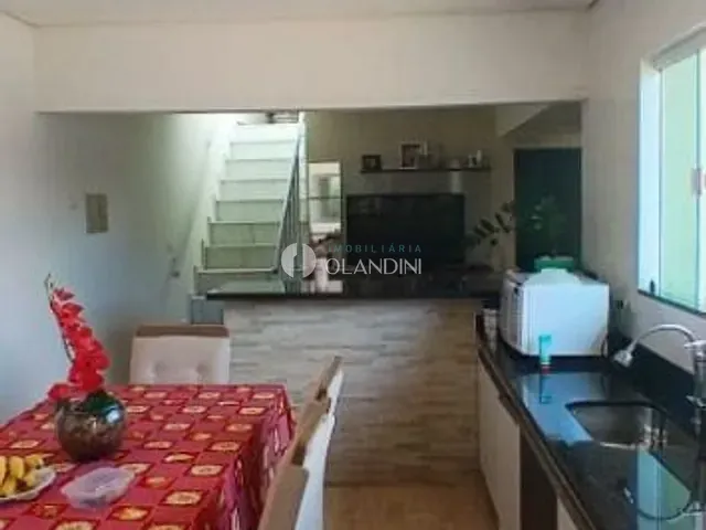 Chácara com 750m² 3 quartos e 2 banheiros, à venda, no bairro Parque Das Palmeiras em Artur Nogueira