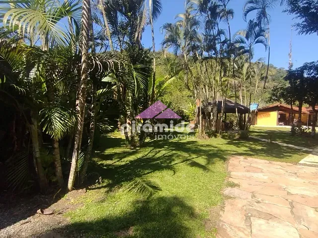 Chácara com 1500m² 4 quartos e 6 banheiros, à venda, no bairro Sertão do Piavu em São Sebastião
