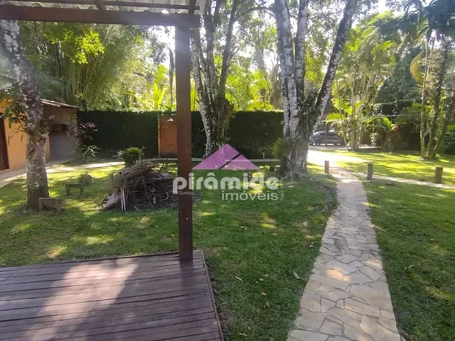 Chácara com 1500m² 4 quartos e 6 banheiros, à venda, no bairro Sertão do Piavu em São Sebastião