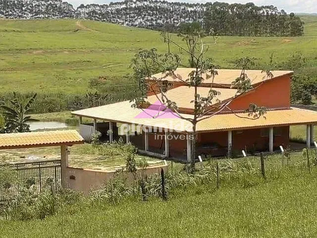 Chácara com 5000m², à venda, no bairro Marambaia em Caçapava