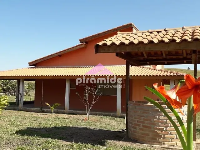 Chácara com 5000m², à venda, no bairro Marambaia em Caçapava