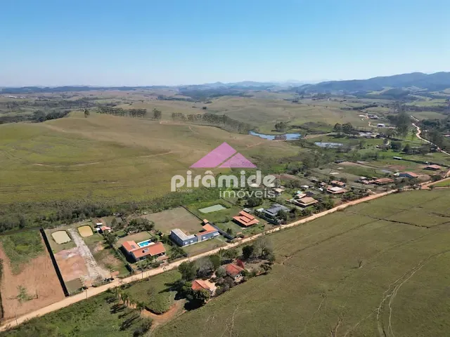 Chácara com 5000m², à venda, no bairro Marambaia em Caçapava