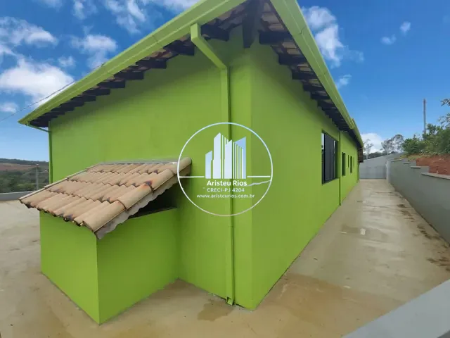 Chácara com 250m² 3 quartos e 2 banheiros, à venda, no bairro Algodão em Pouso Alegre