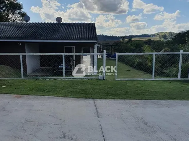 Chácara com 2500m² 4 quartos e 5 banheiros, para alugar, no bairro Campo do Meio em Araçoiaba da Serra