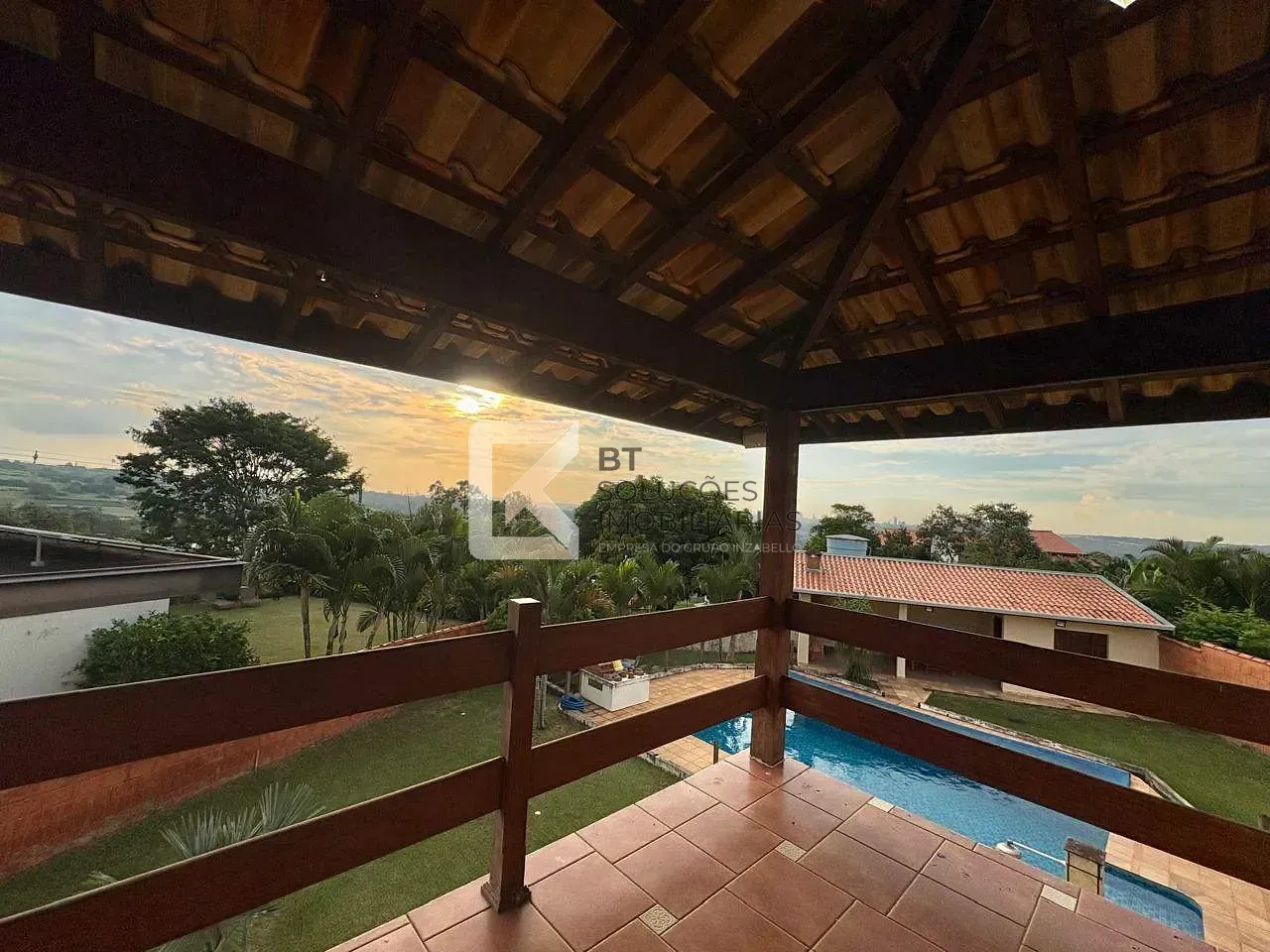 Sítio, 3 quartos, 1000 m² - Foto 1