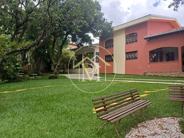 Chácara com 3000m² 2 quartos e 3 banheiros, à venda, no bairro Centro em Salto de Pirapora