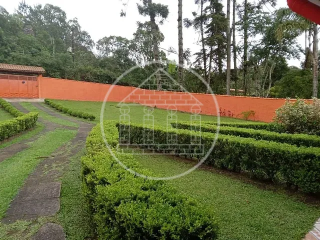Chácara com 2145m² 3 quartos e 3 banheiros, à venda, no bairro Engenheiro Marsilac em São Paulo