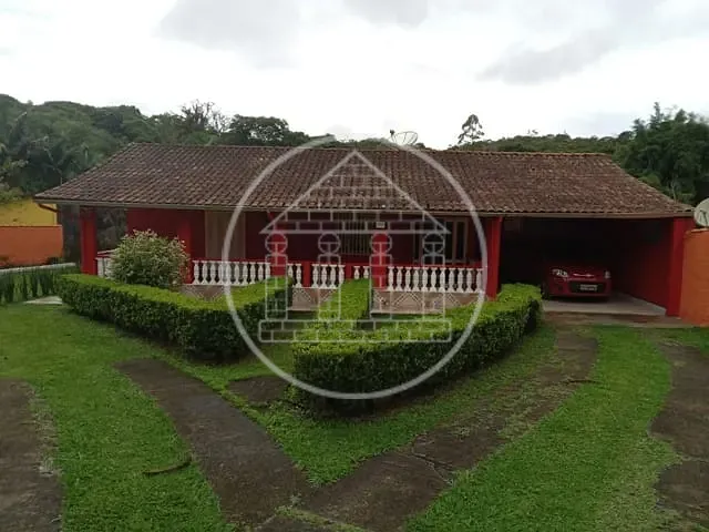 Chácara com 2145m² 3 quartos e 3 banheiros, à venda, no bairro Engenheiro Marsilac em São Paulo
