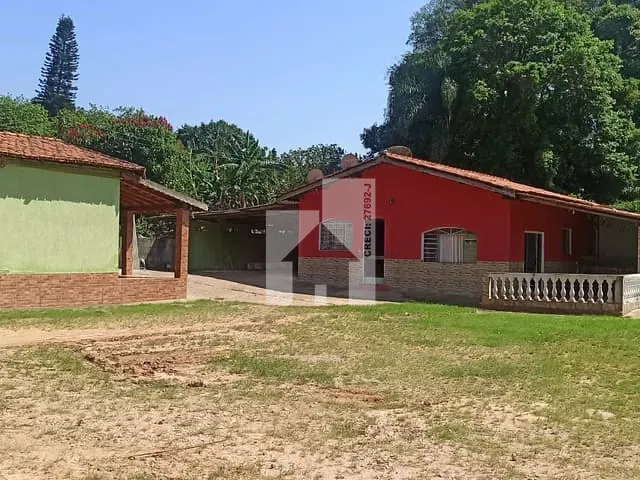 Chácara com 1576m² 5 quartos e 3 banheiros, à venda, no bairro Jardim Celeste em Jundiaí