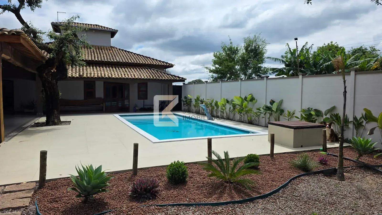 Sítio, 4 quartos, 1050 m² - Foto 2