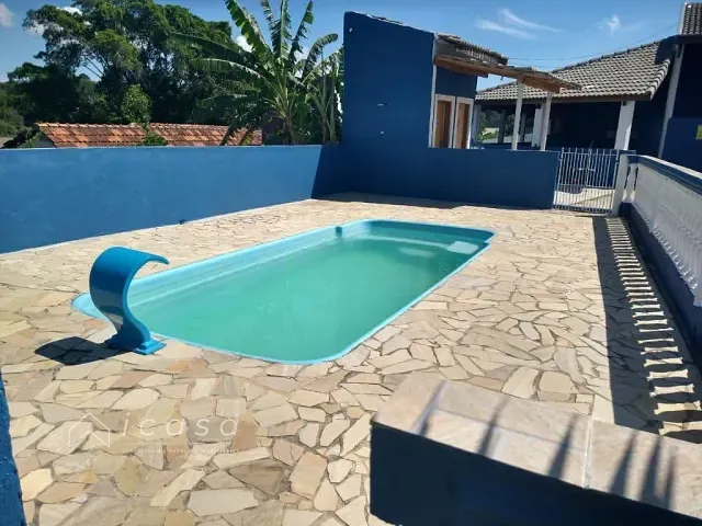 Chácara com 1200m² 2 quartos e 4 banheiros, à venda, no bairro Portal Mantiqueira em Caçapava