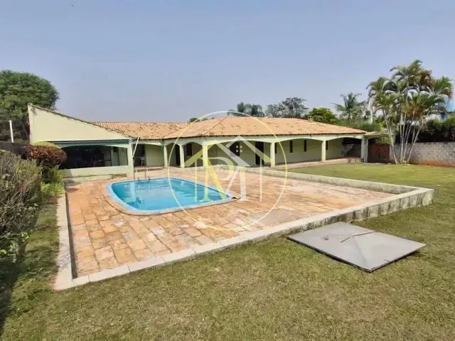 Chácara com 1100m² 5 quartos e 2 banheiros, à venda, no bairro Varejão em Itu