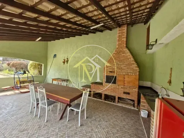 Chácara com 1100m² 5 quartos e 2 banheiros, à venda, no bairro Varejão em Itu