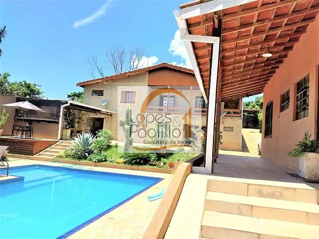 Chácara com 900m² 6 quartos e 6 banheiros, à venda, no bairro Jardim Estância Brasil em Atibaia