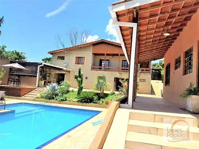 Chácara com 900m² 6 quartos e 6 banheiros, à venda, no bairro Jardim Estância Brasil em Atibaia