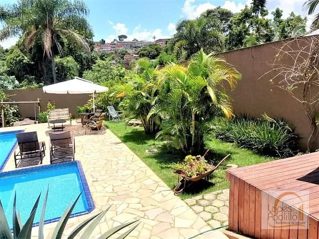 Chácara com 900m² 6 quartos e 6 banheiros, à venda, no bairro Jardim Estância Brasil em Atibaia