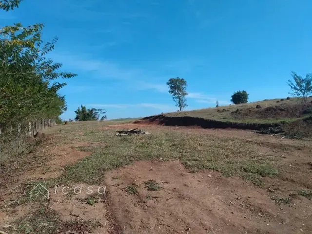 Chácara com 1050m² 1 quarto e 1 banheiro, à venda, no bairro Tataúba em Caçapava