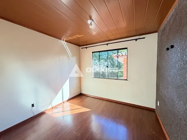 Chácara com 1814m² 3 quartos e 3 banheiros, à venda ou para alugar, no bairro Oficinas em Ponta Grossa
