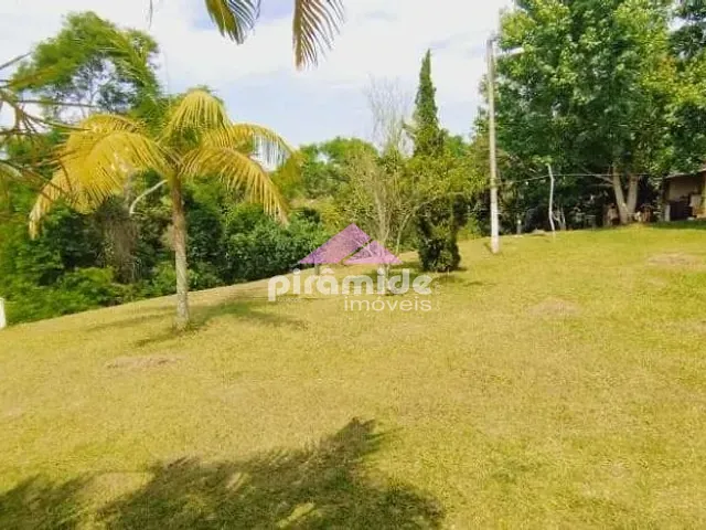 Chácara com 3160m² 4 quartos e 2 banheiros, à venda ou para alugar, no bairro Centro em Igaratá