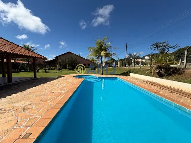 Chácara com 2016m² 6 quartos e 5 banheiros, à venda, no bairro Terra do Boi 2 em Hidrolândia