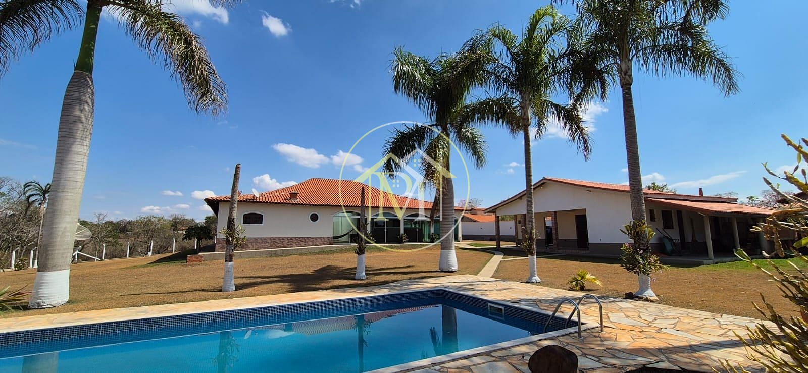 Sítio, 4 quartos, 400 m² - Foto 1