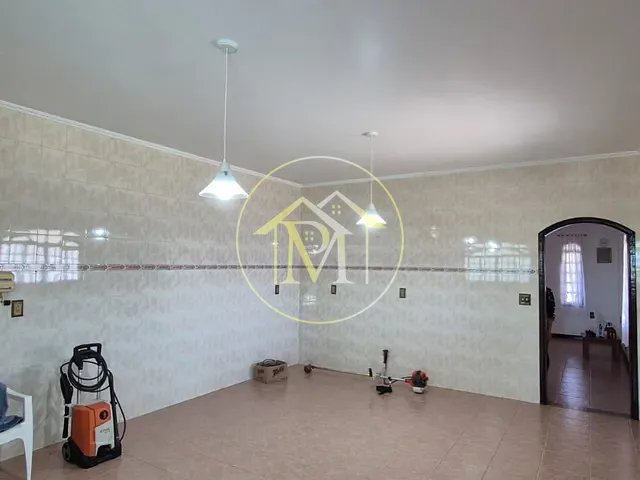 Sítio com 400m² 4 quartos e 2 banheiros, à venda, no bairro centro em Porangaba