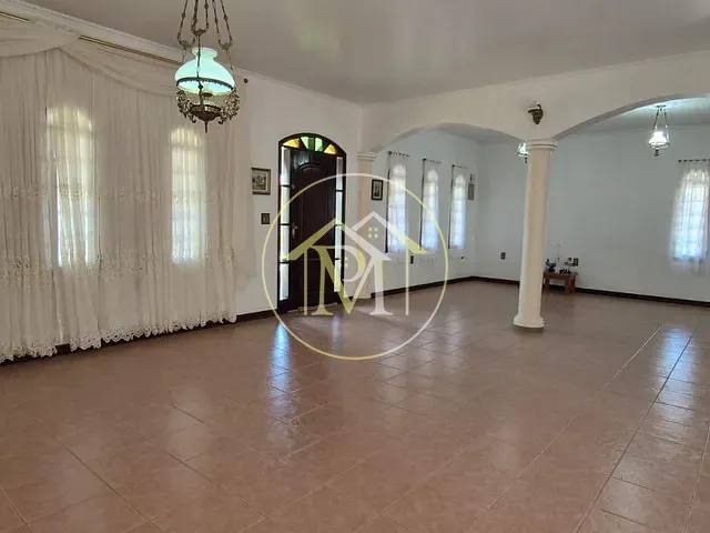 Sítio com 400m² 4 quartos e 2 banheiros, à venda, no bairro centro em Porangaba