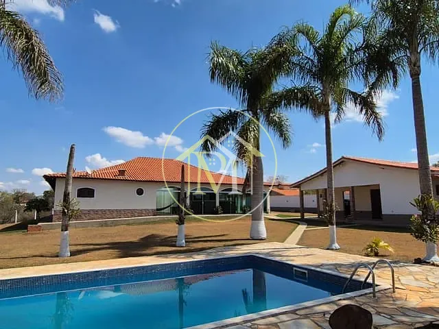 Sítio com 400m² 4 quartos e 2 banheiros, à venda, no bairro centro em Porangaba