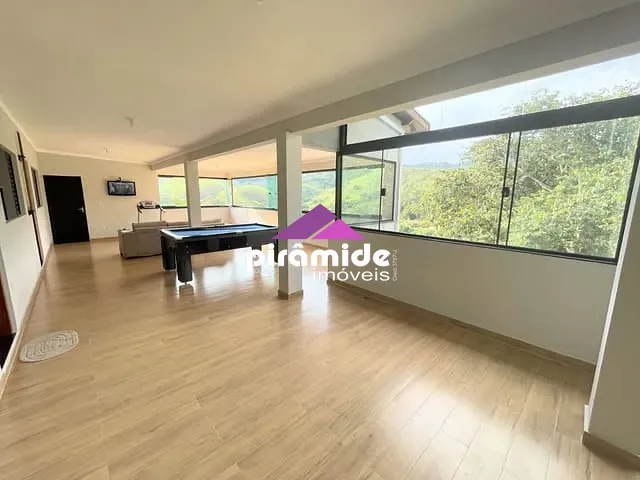 Chácara com 4000m² 4 quartos e 2 banheiros, à venda, no bairro Vila Industrial em São José dos Campos
