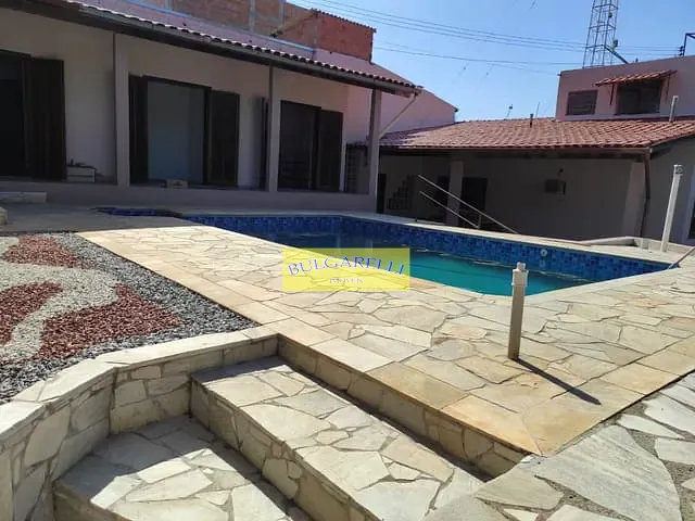 Chácara com 1065m² 4 quartos e 2 banheiros, à venda, no bairro Chácara Companheiros em Jundiaí