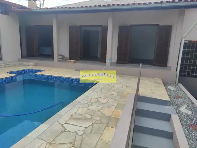 Chácara com 1065m² 4 quartos e 2 banheiros, à venda, no bairro Chácara Companheiros em Jundiaí