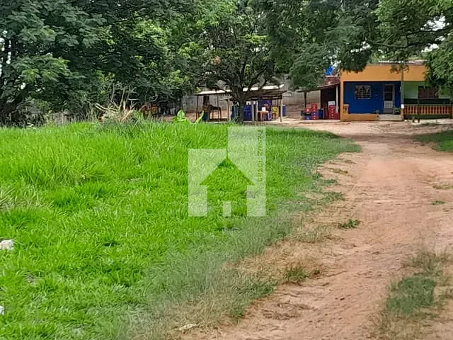 Chácara com 3500m² 2 quartos e 1 banheiro, à venda, no bairro Minas de Inhandjara em Itupeva