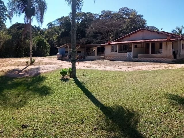 Chácara com 9400m² 7 quartos e 4 banheiros, à venda, no bairro Rodeio em Extrema