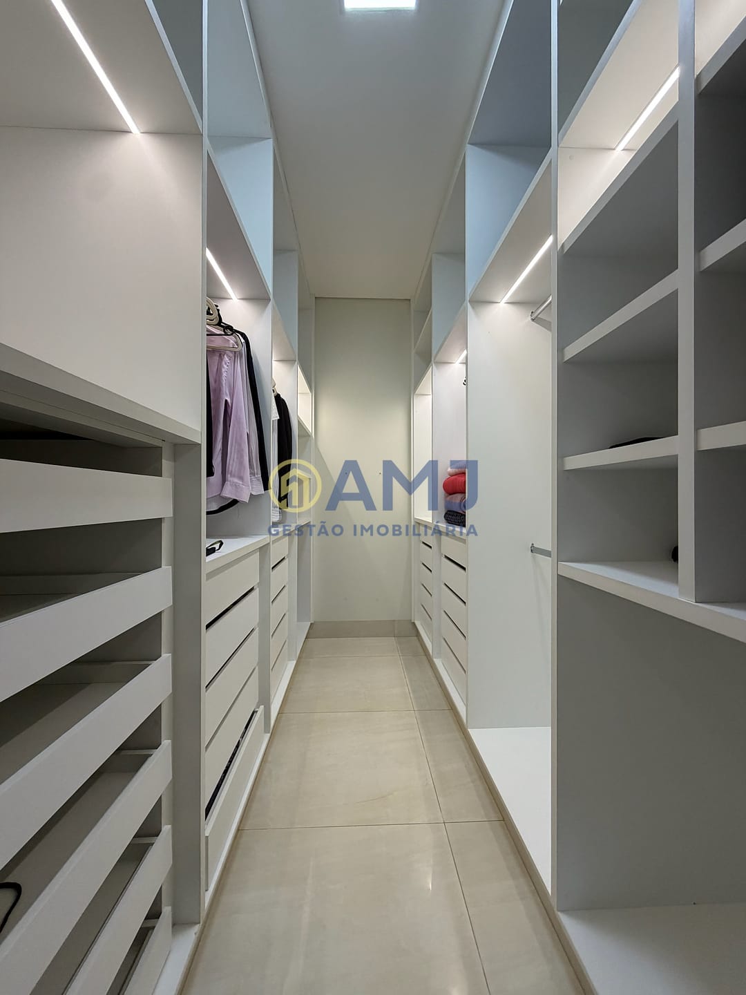 Sítio, 4 quartos, 2637 m² - Foto 14