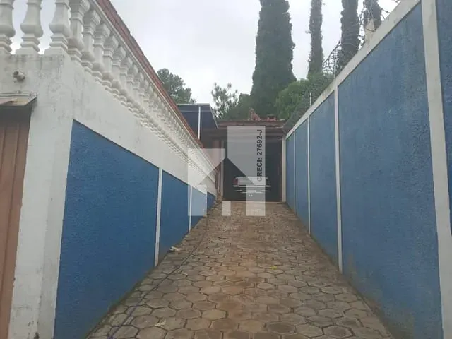 Chácara com 500m² 1 quarto e 1 banheiro, à venda, no bairro Ivoturucaia em Jundiaí