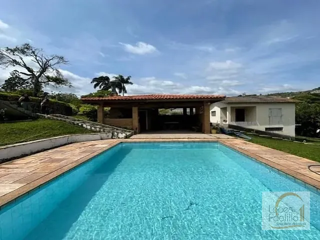 Chácara com 6138m² 3 quartos e 4 banheiros, à venda, no bairro Jardim Estância Brasil em Atibaia