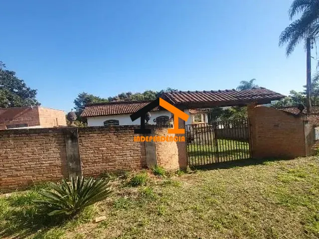 Chácara com 1000m² 2 quartos e 2 banheiros, à venda, no bairro Portal São Marcelo em Bragança Paulista