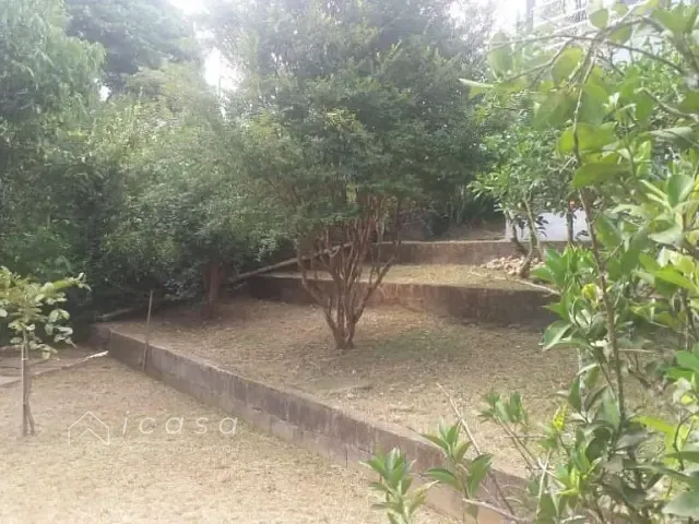 Chácara com 1250m² 4 quartos e 3 banheiros, à venda, no bairro Guamirim em Caçapava