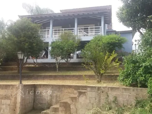 Chácara com 1250m² 4 quartos e 3 banheiros, à venda, no bairro Guamirim em Caçapava
