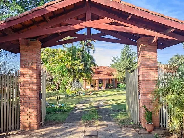 Chácara com 2189m² 5 quartos e 6 banheiros, à venda, no bairro Nova Aracoiaba em Araçoiaba da Serra