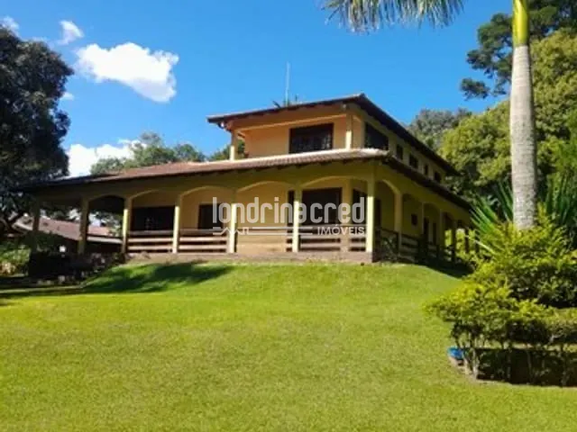 Chácara com 12000m², à venda, no bairro Vila Santa Cruz em Castro